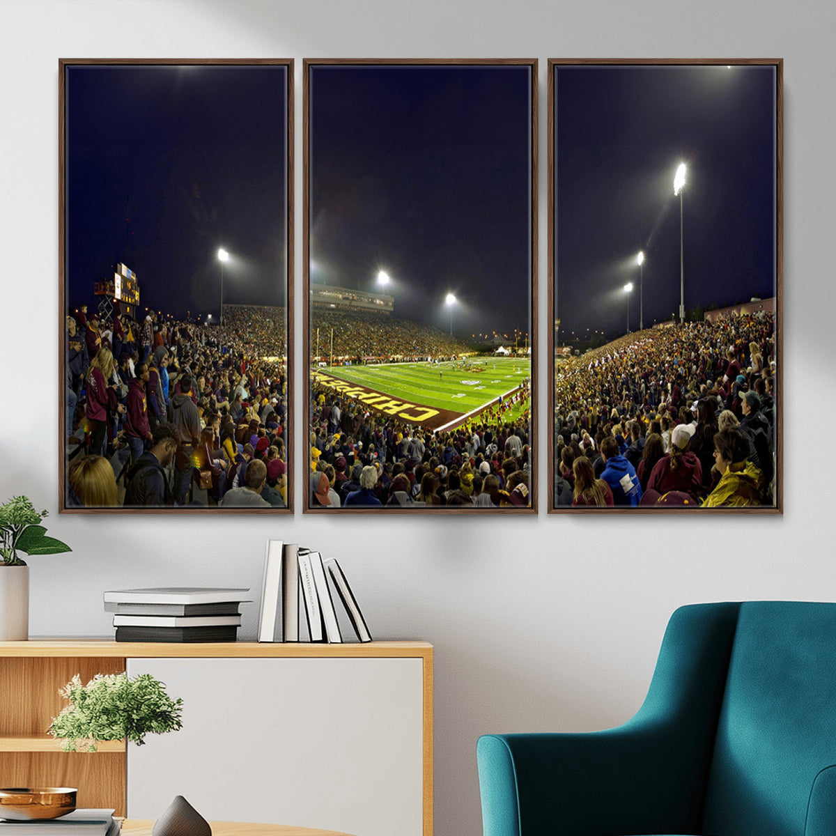 45619-MGV-CV-36X24 - Central Michigan University Chippewas Canvas Wall Art, Football Team Print - Mount Pleasant