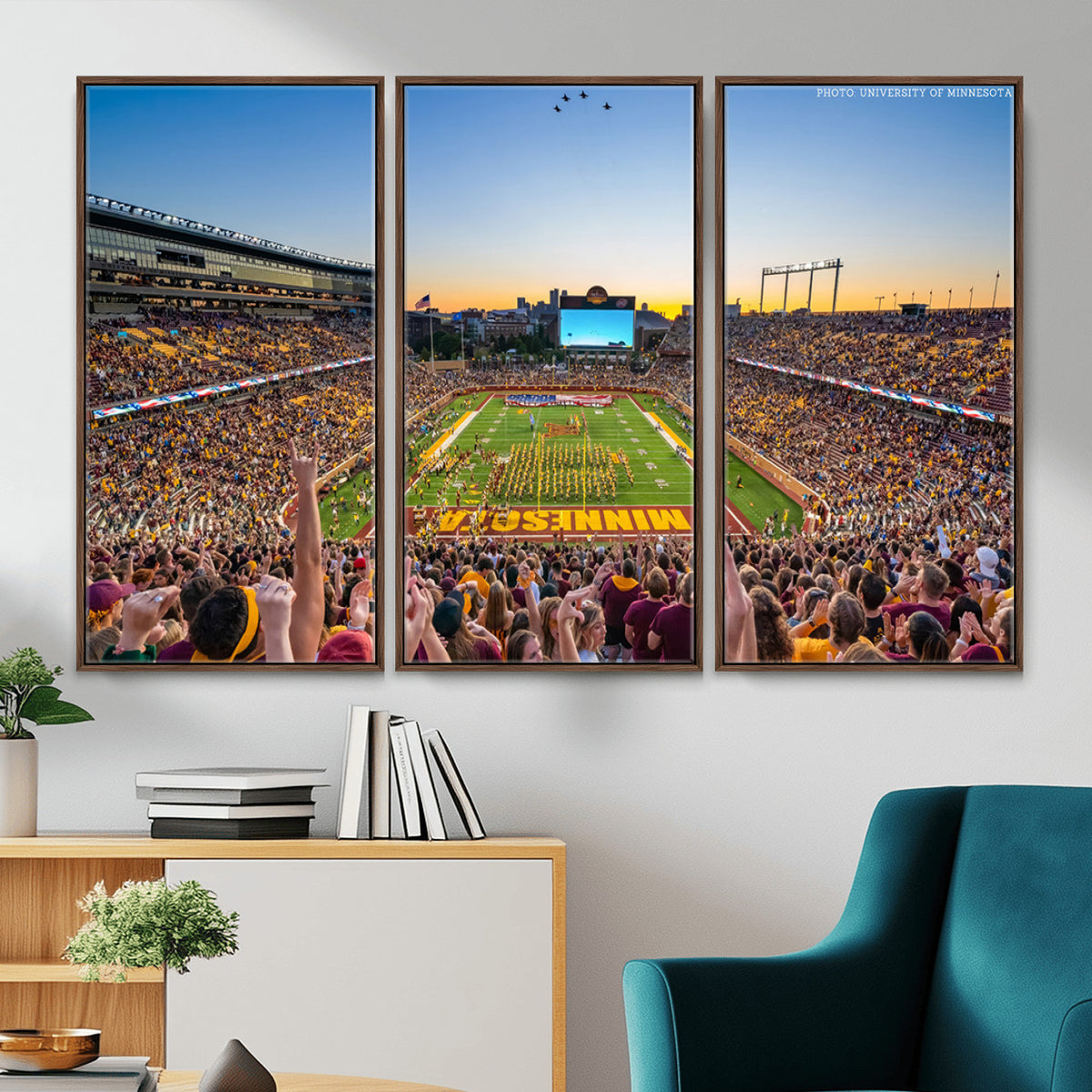 63452-PAN-FL-20X10 - University of Minnesota Golden Gophers Football Team Print - Minneapolis Huntington Bank Stadium