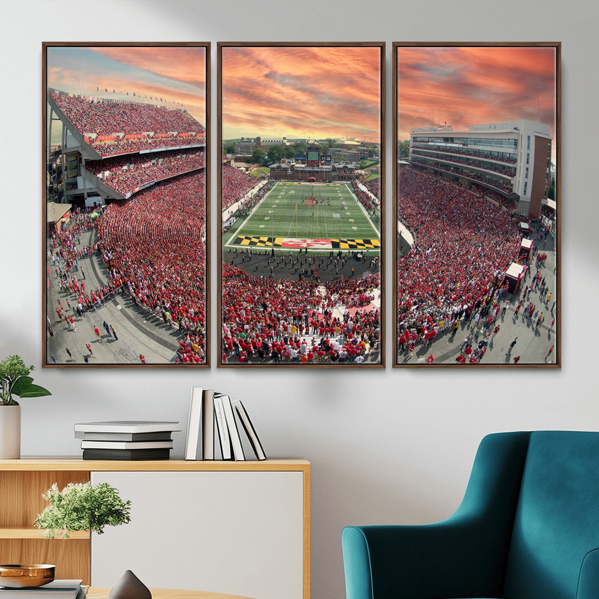 24140-PAN-FL-20X10 - University of Maryland Terrapins Football Team Print - College Park SECU Stadium Wall Art Canvas