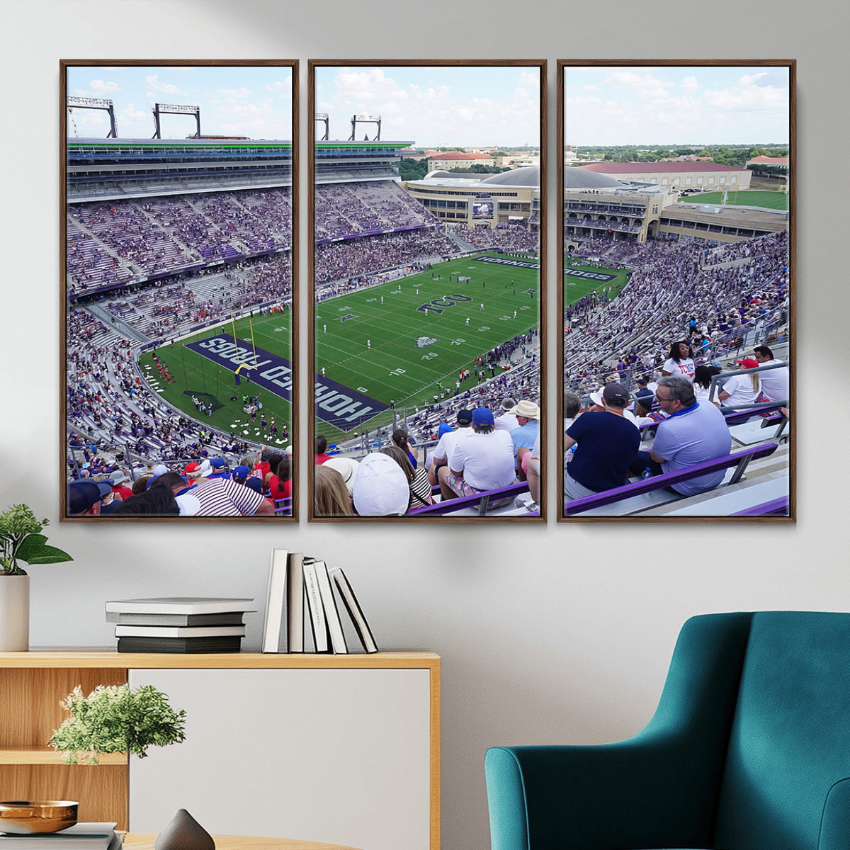 95139-MGV-CV-36X24 - The Texas Christian University TCU Horned Frogs Football Team Print, Fort Worth