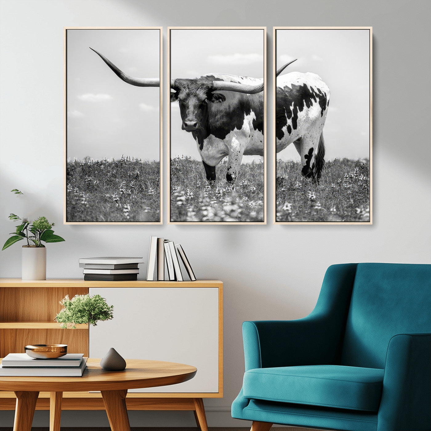-Texas Black White Highland Longhorn Cow Wall Art Canvas Print