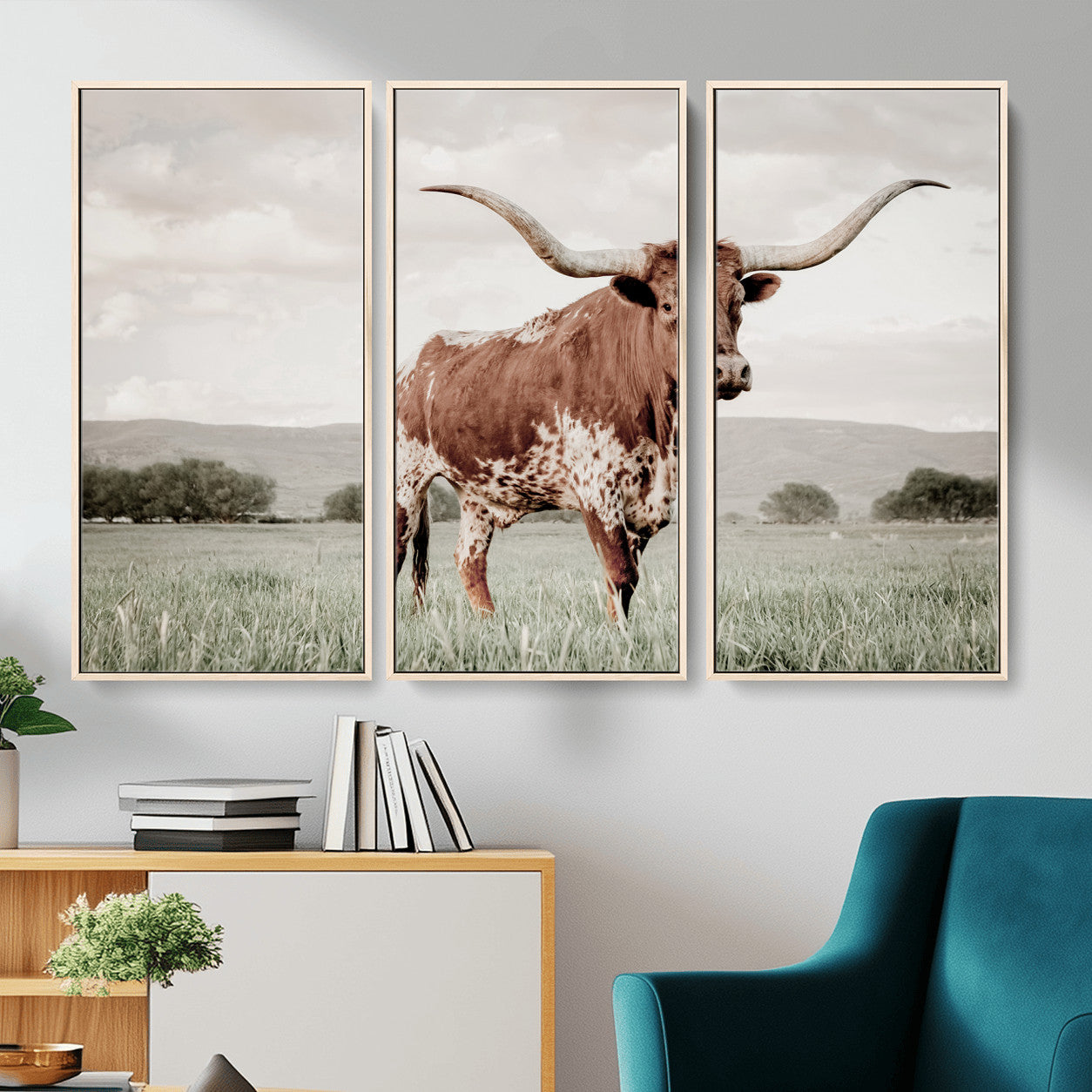 MGV-FC-48X32-3P - Texas Longhorn Wall Art Canvas Print, Framed Spotted Cattle Art Picture Print, Horned Bull Perfect Rustic Western Decor Artwork