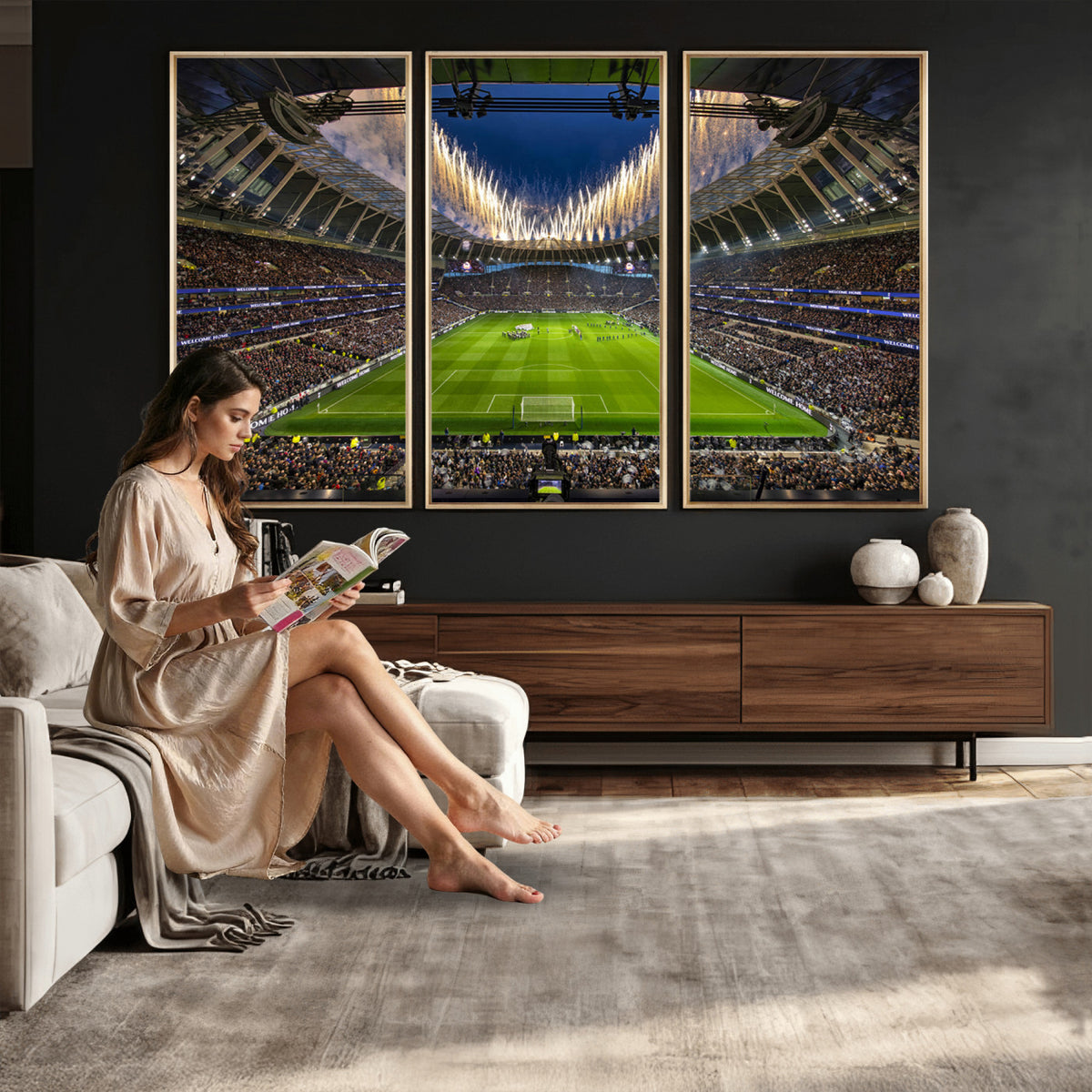 40157-MGV-CV-36X24 - Tottenham Hotspur Football Team Print, London Tottenham Hotspur Stadium Wall Art