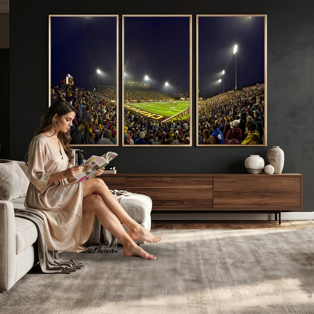 45619-MGV-CV-36X24 - Central Michigan University Chippewas Canvas Wall Art, Football Team Print - Mount Pleasant