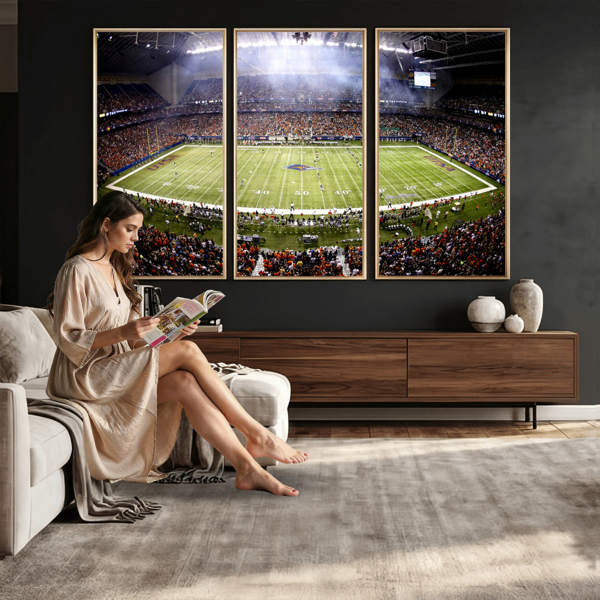 46972-MGV-CV-36X24 - The University of Texas at San Antonio Roadrunners Football Team Print, Framed and Ready to Hang