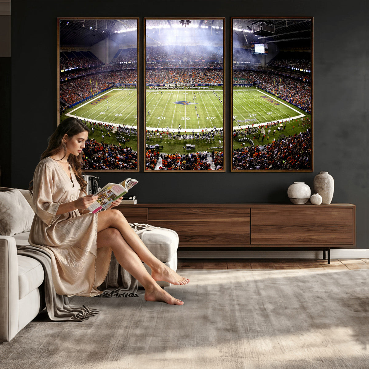 46972-MGV-CV-36X24 - The University of Texas at San Antonio Roadrunners Football Team Print, Framed and Ready to Hang