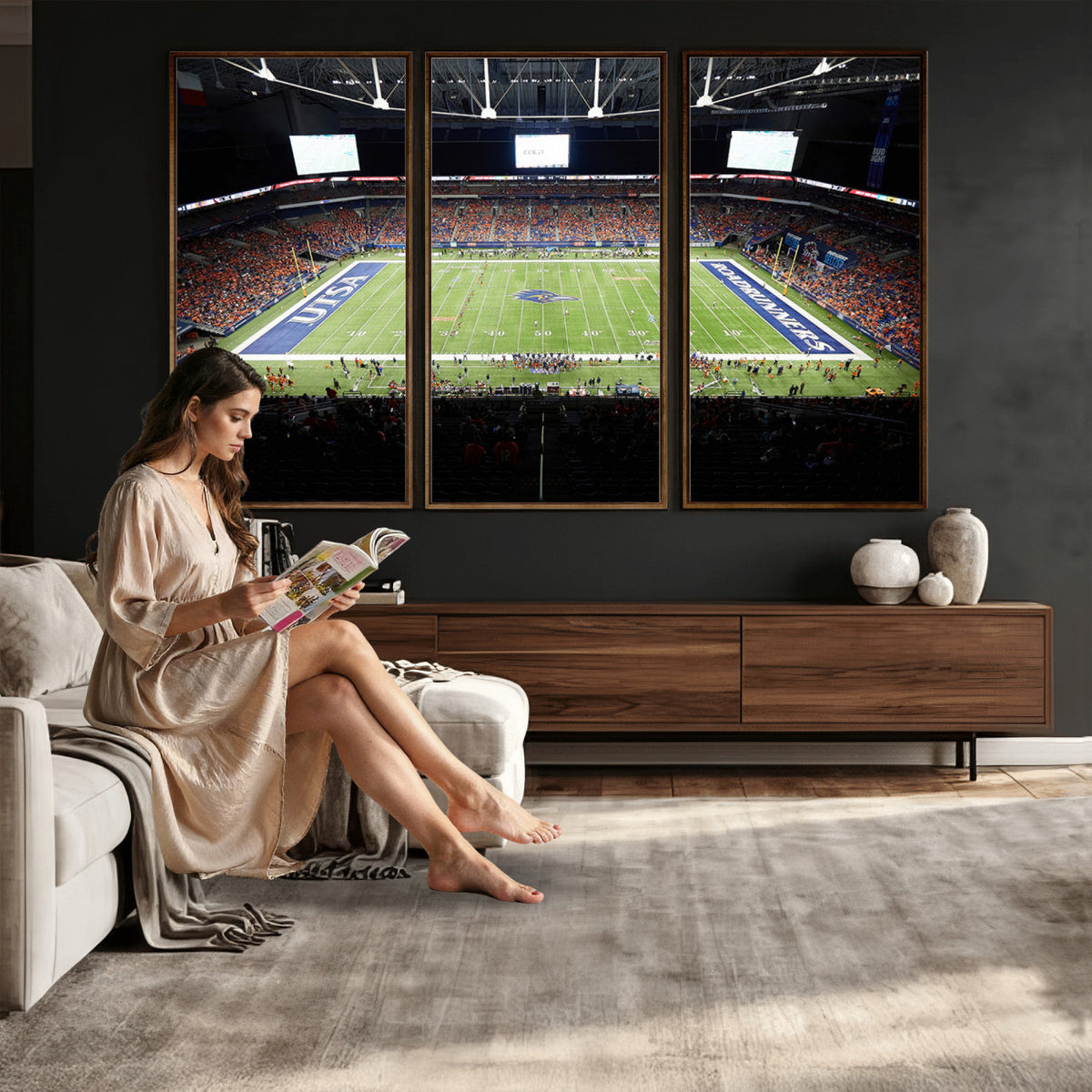 98617-MGV-CV-36X24 - The University of Texas at San Antonio Roadrunners Football Team Print, San Antonio Alamodome