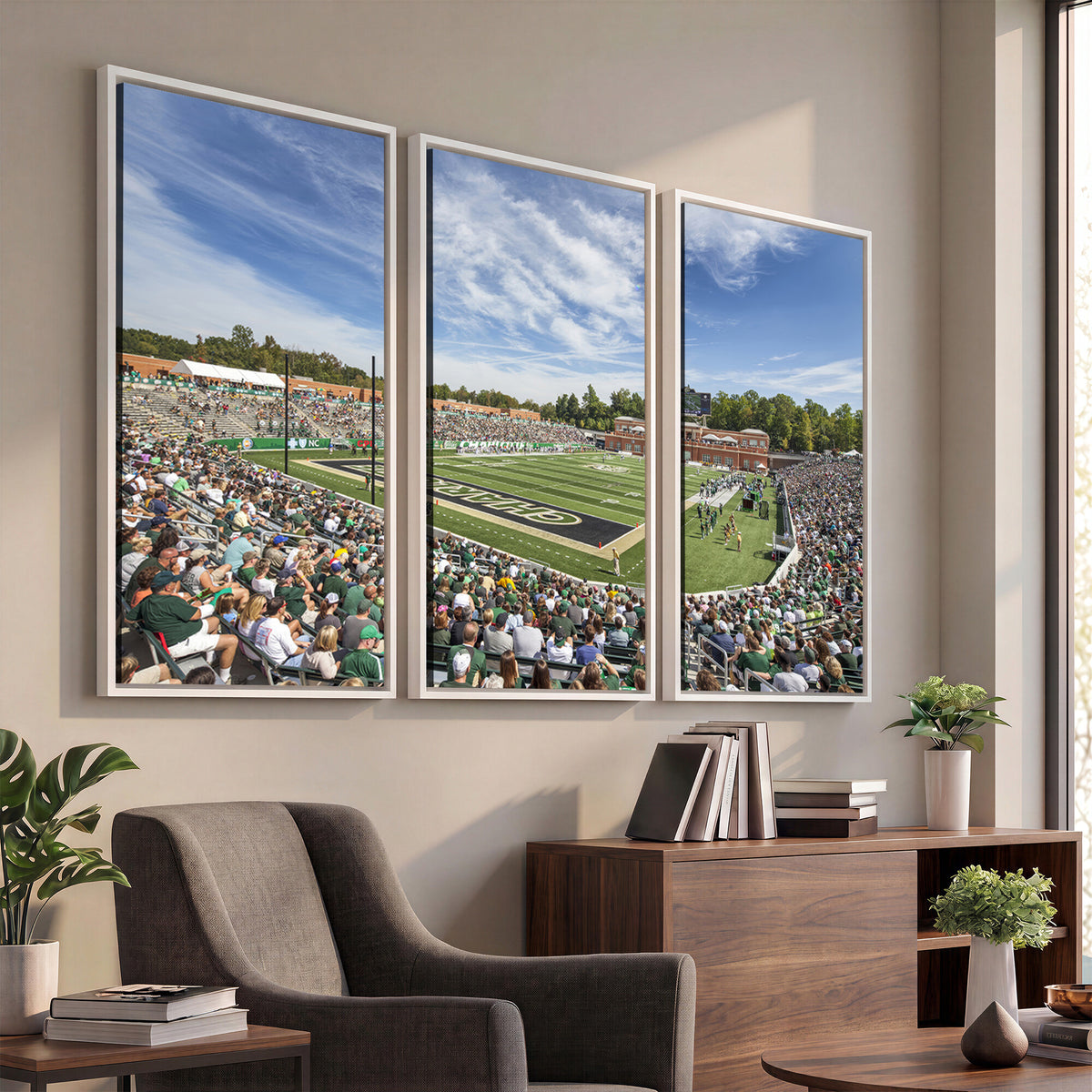 67799-MGV-CV-36X24 - University of Charlotte 49ers Football Team Print - Charlotte Jerry Richardson Stadium Canvas Print