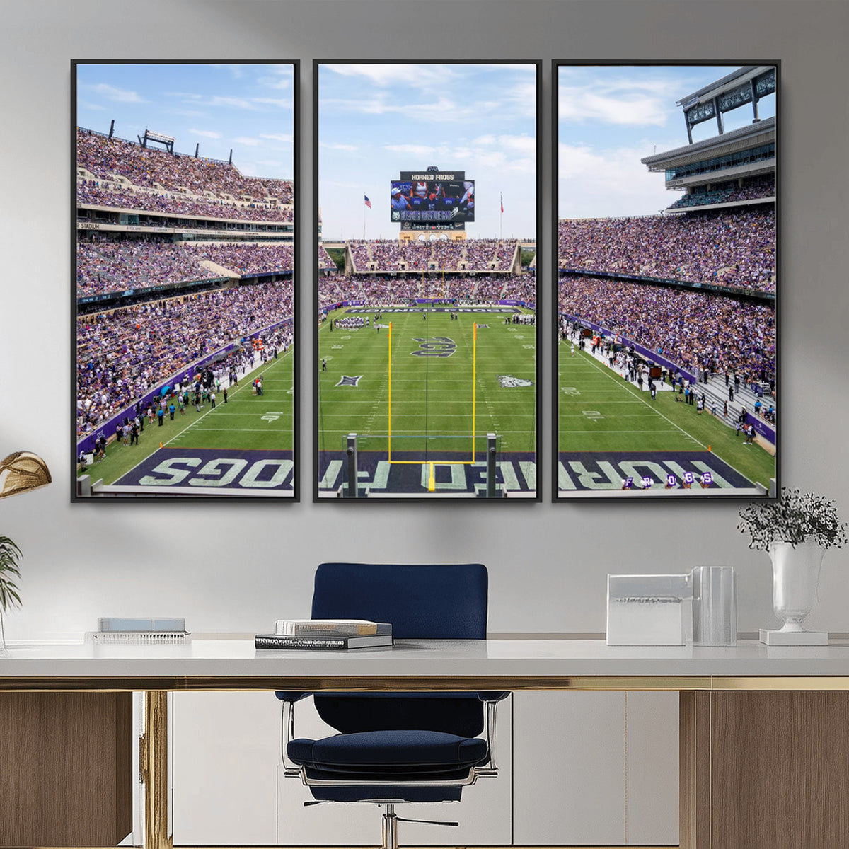27650-PAN-FL-20X10 - TCU Horned Frogs Football Team Print - Fort Worth Amon G. Carter Stadium Wall Art Canvas Print