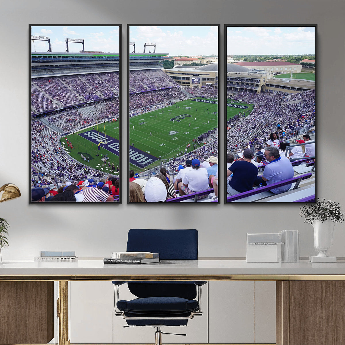 95139-MGV-CV-36X24 - The Texas Christian University TCU Horned Frogs Football Team Print, Fort Worth
