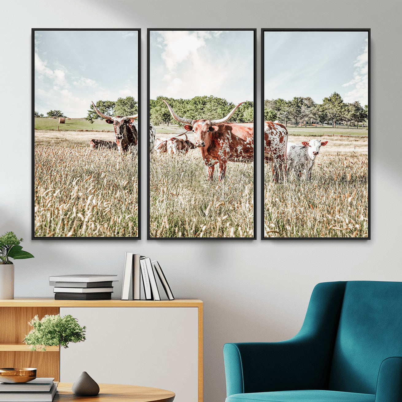 21823552-MGV-CV-36X24 - Texas Longhorn Cattle Wall Art Canvas Print, Rustic Ranch Landscape Artwork, Western Farm Field Scene, Country Prairie Animal Canvas Wall Art
