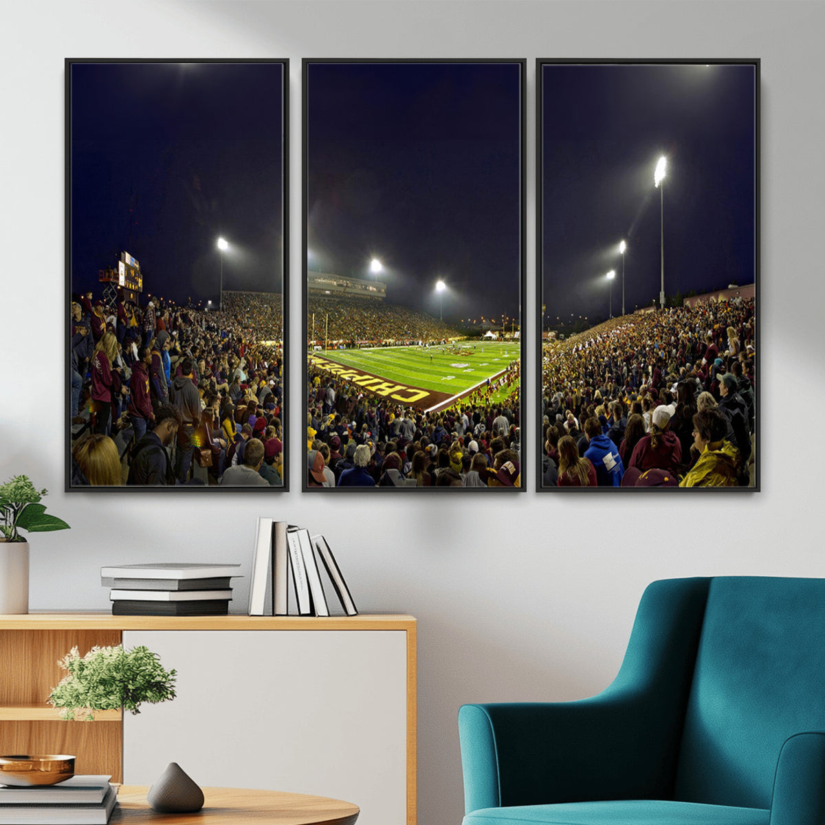 45619-MGV-CV-36X24 - Central Michigan University Chippewas Canvas Wall Art, Football Team Print - Mount Pleasant