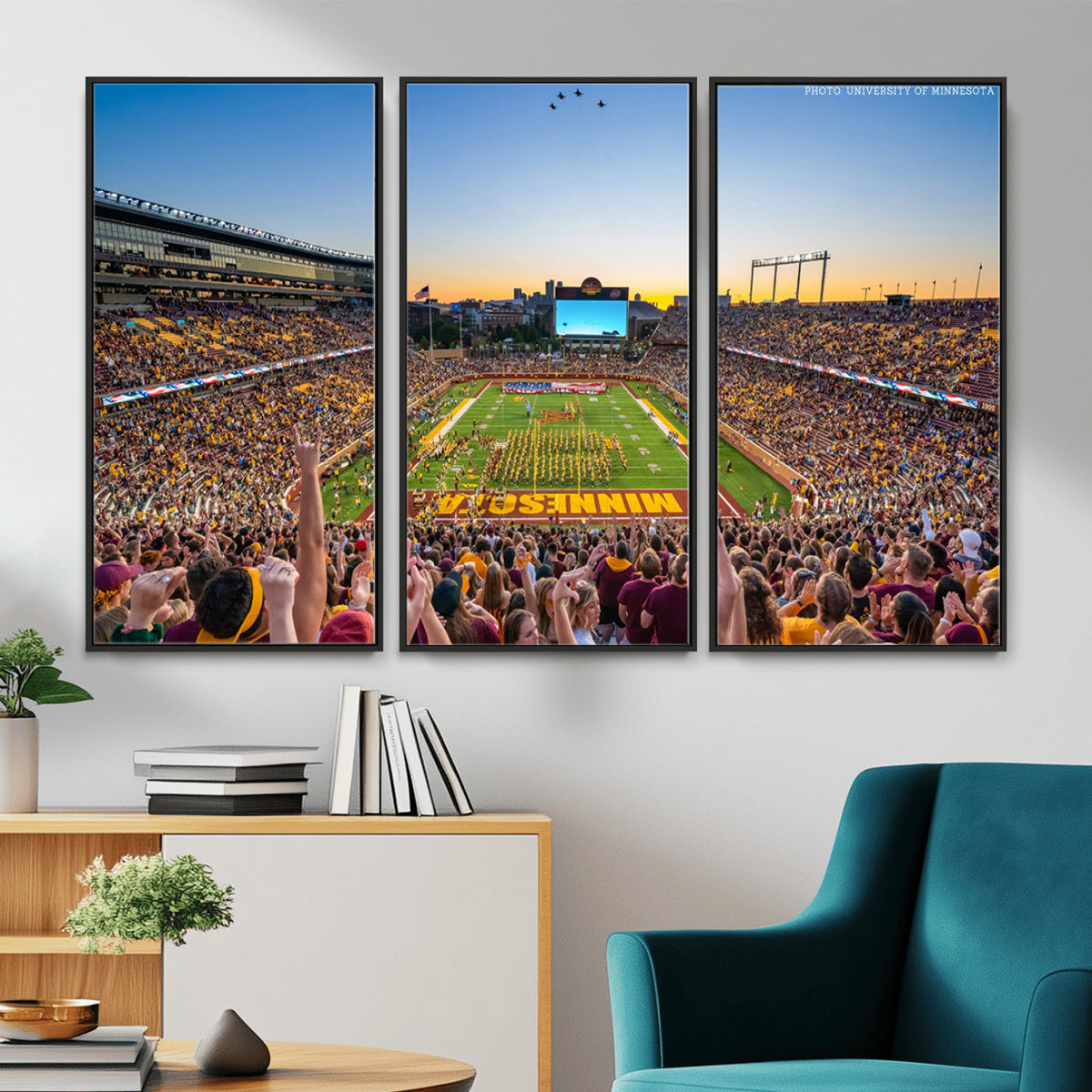 63452-PAN-FL-20X10 - University of Minnesota Golden Gophers Football Team Print - Minneapolis Huntington Bank Stadium