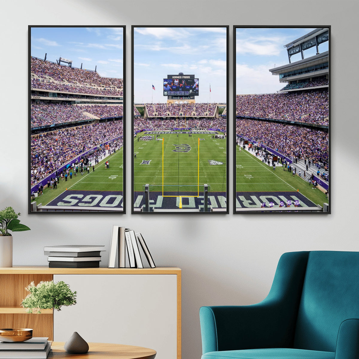 27650-PAN-FL-20X10 - TCU Horned Frogs Football Team Print - Fort Worth Amon G. Carter Stadium Wall Art Canvas Print