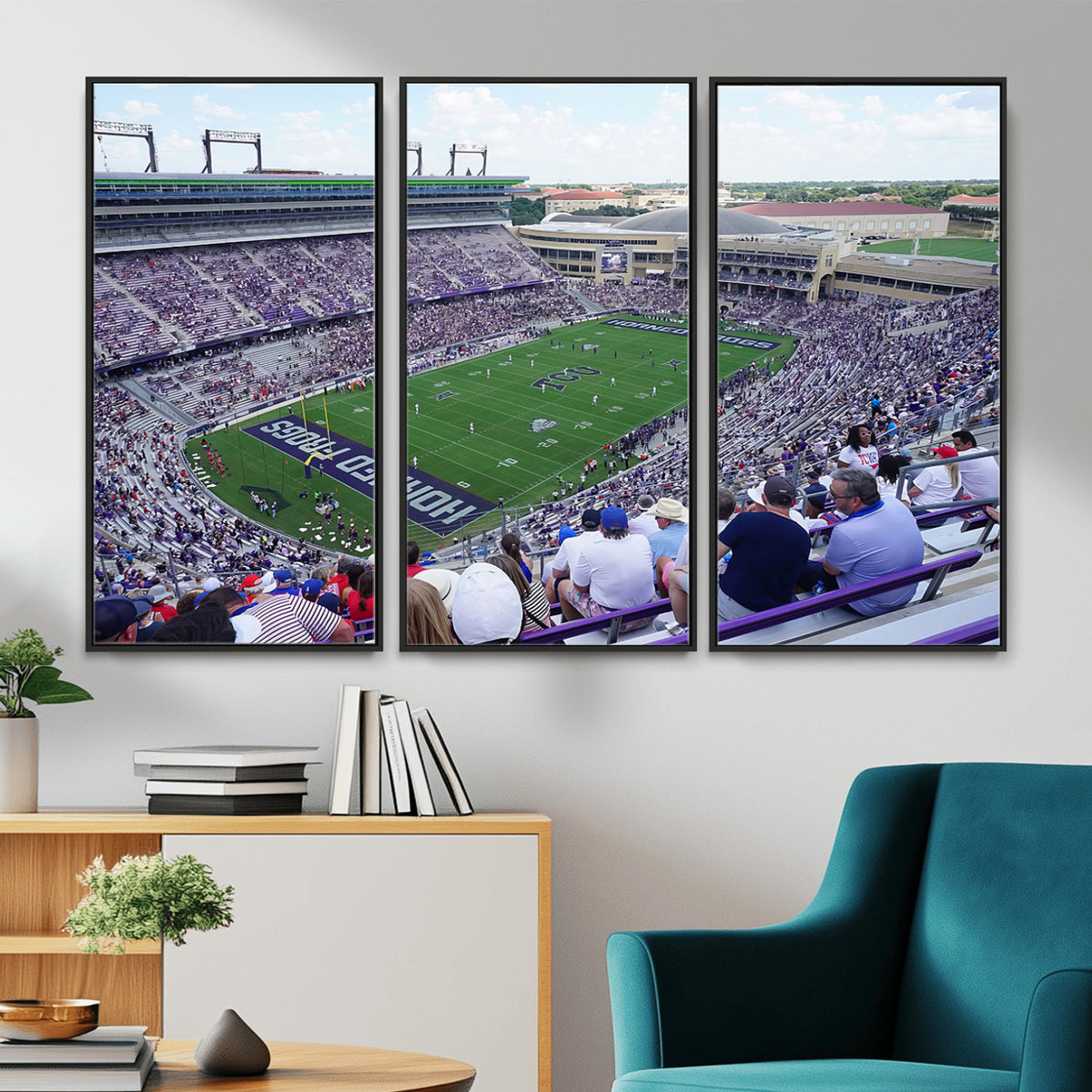 95139-MGV-CV-36X24 - The Texas Christian University TCU Horned Frogs Football Team Print, Fort Worth