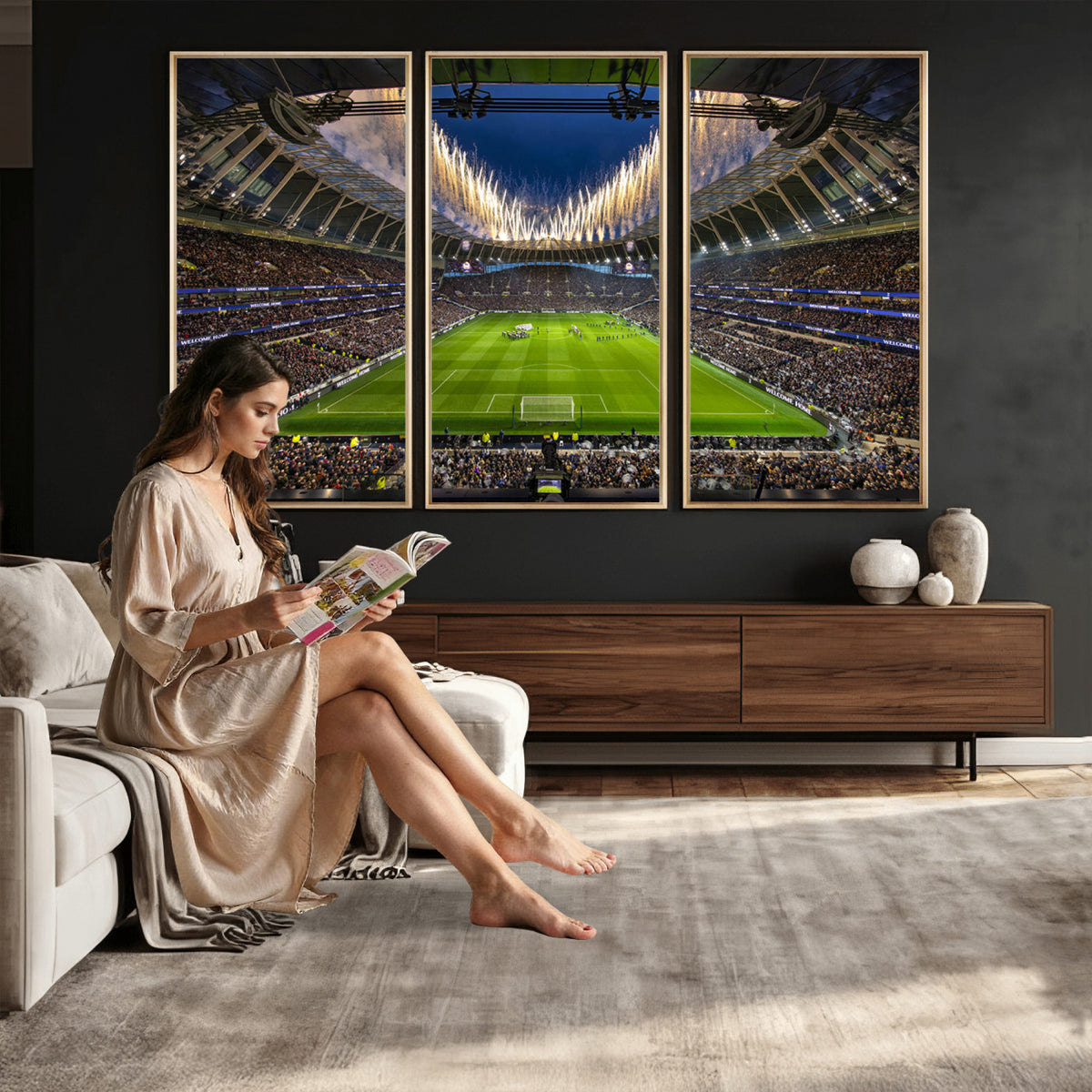 40157-MGV-CV-36X24 - Tottenham Hotspur Football Team Print, London Tottenham Hotspur Stadium Wall Art