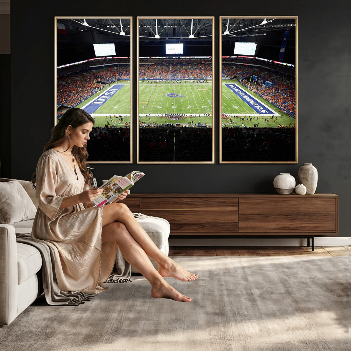 98617-MGV-CV-36X24 - The University of Texas at San Antonio Roadrunners Football Team Print, San Antonio Alamodome