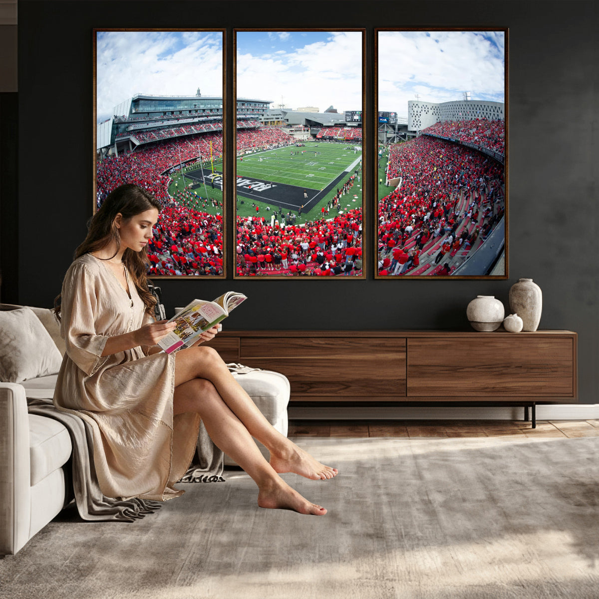 54070-MGV-CV-36X24 - Cincinnati Bearcats Football Team Print - Nippert Stadium Wall Art Canvas Print