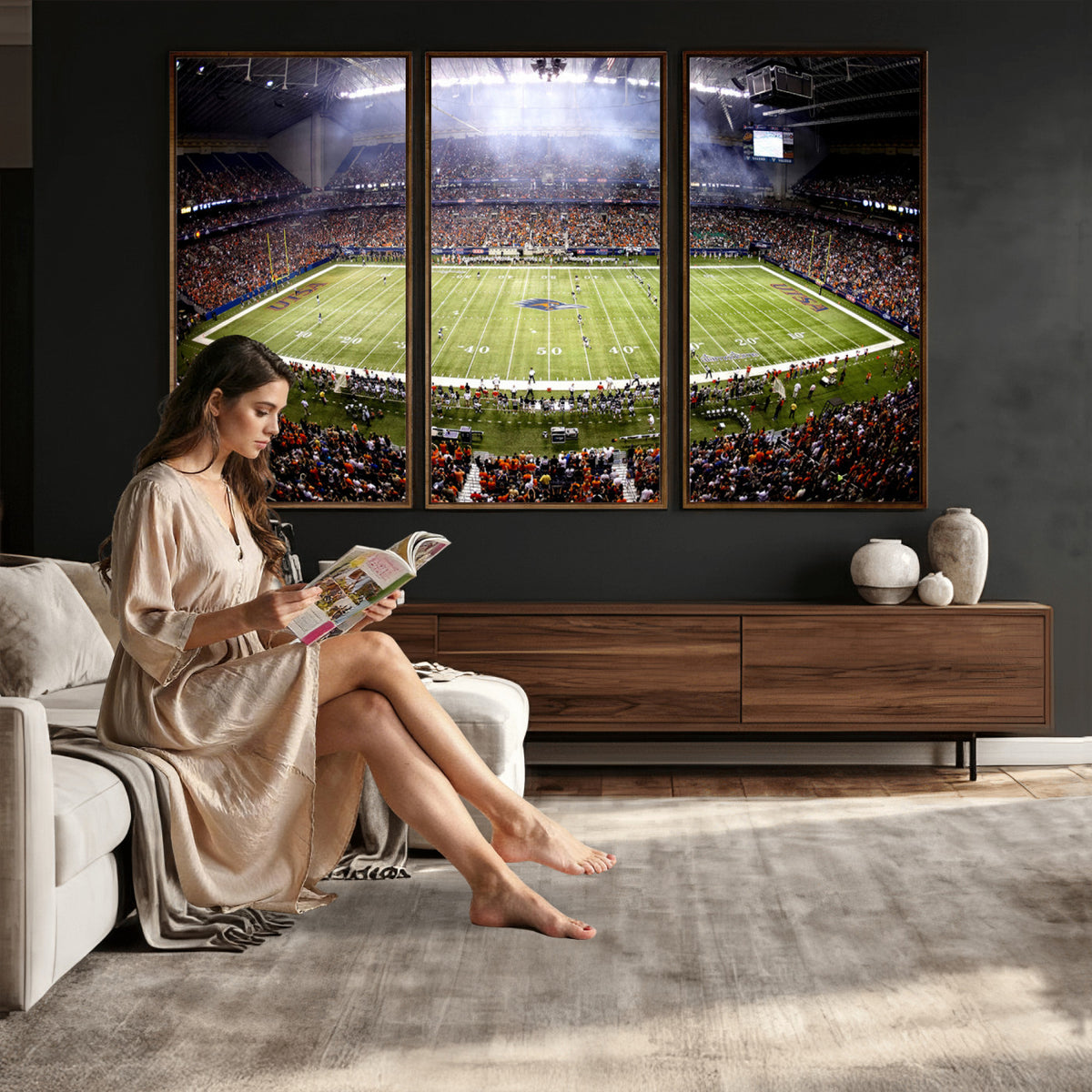 46972-MGV-CV-36X24 - The University of Texas at San Antonio Roadrunners Football Team Print, Framed and Ready to Hang