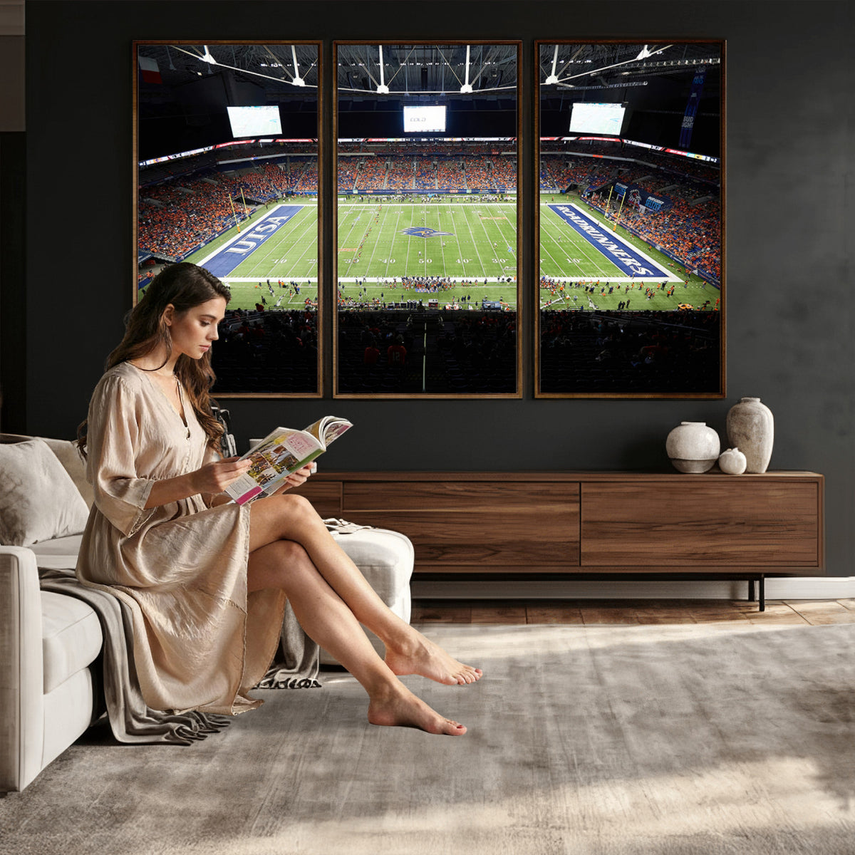 98617-MGV-CV-36X24 - The University of Texas at San Antonio Roadrunners Football Team Print, San Antonio Alamodome