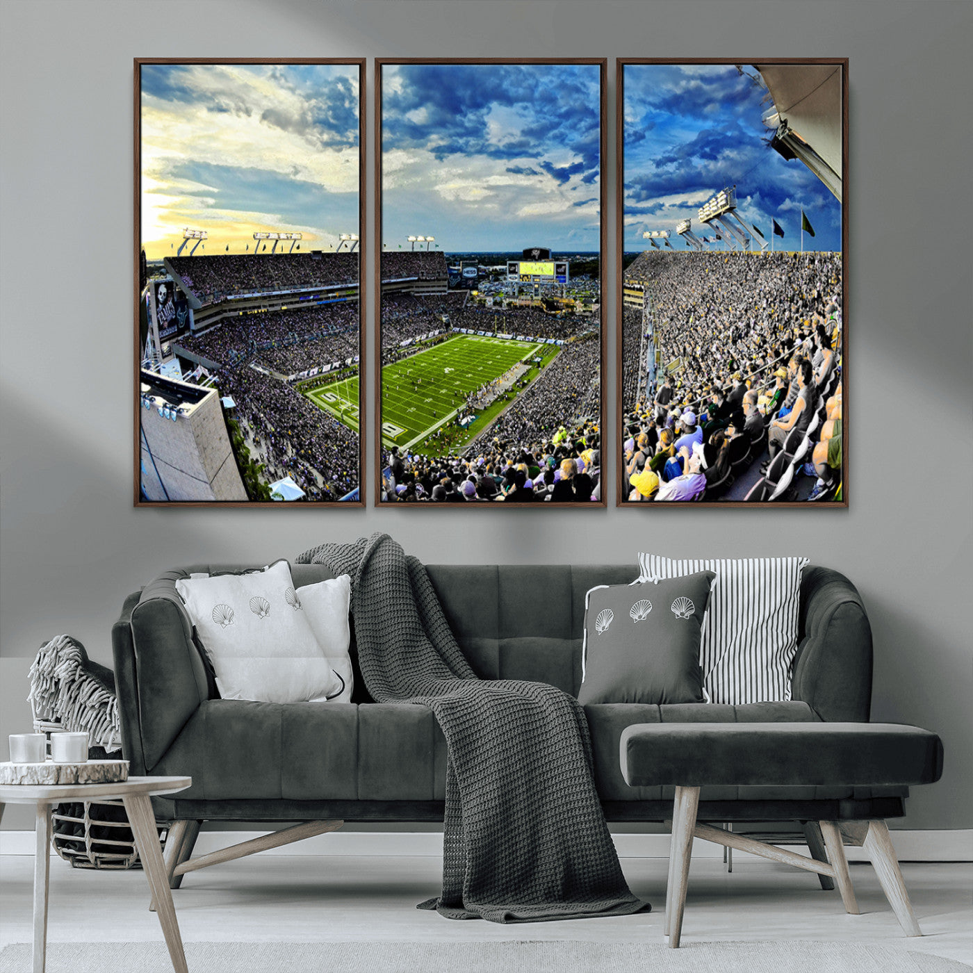 MGV-FC-48X32-3P - Framed USF Bulls Football Team Print - Tampa Raymond James Stadium Wall Art Canvas Print