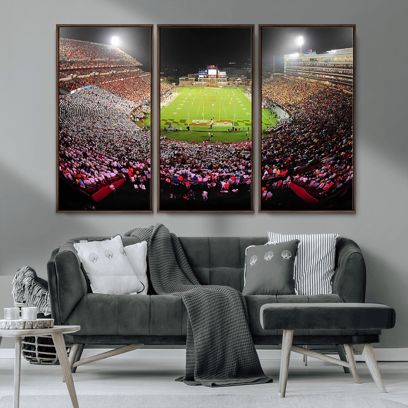 MGV-FC-48X32-3P - University of Maryland Terrapins Football Team Print - College Park SECU Stadium Wall Art Canvas