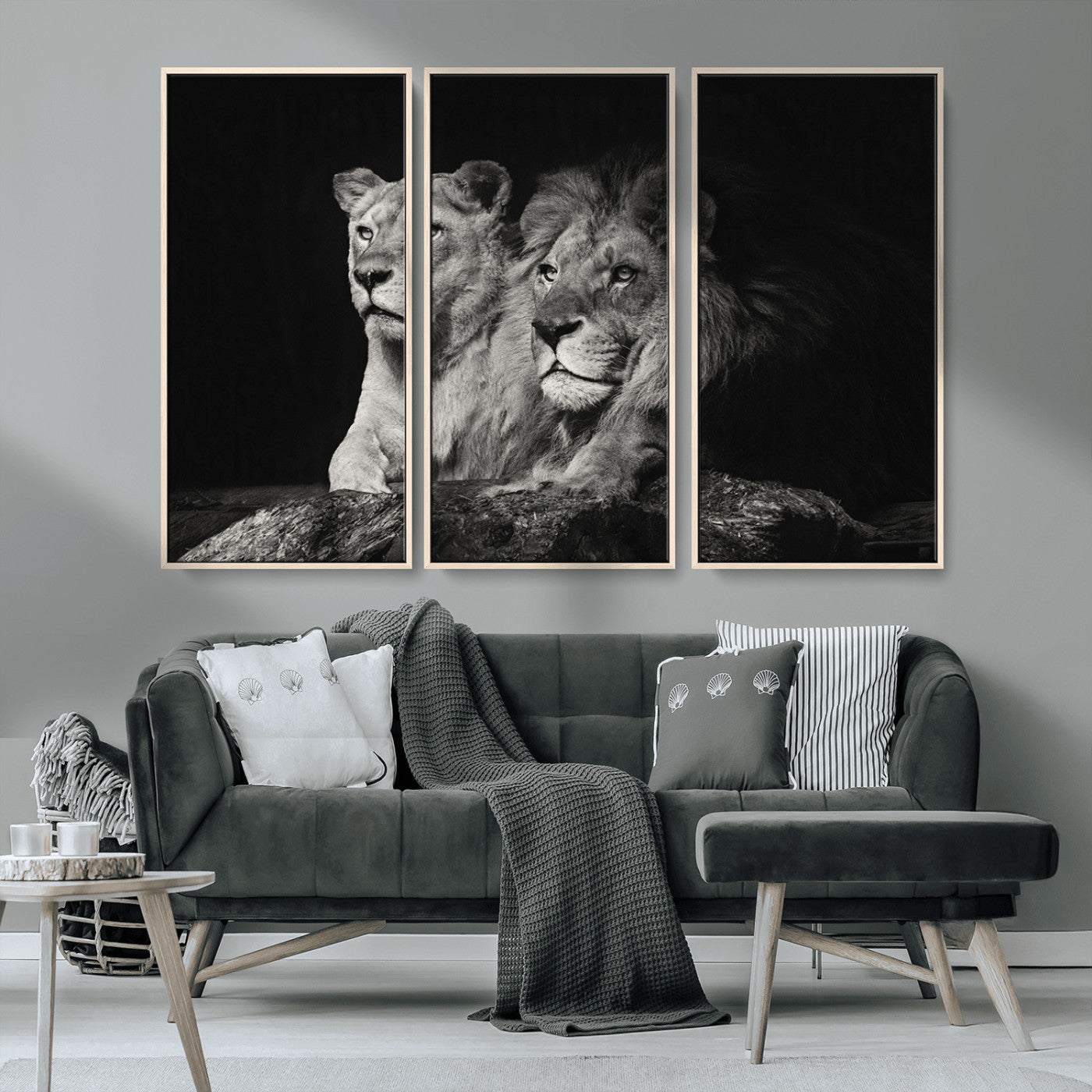 MGV-FC-48X32-3P - Lion Couple Canvas Wall Art Print – Elegant Wildlife Portrait in Black and White Lion Family – Ready to Hang