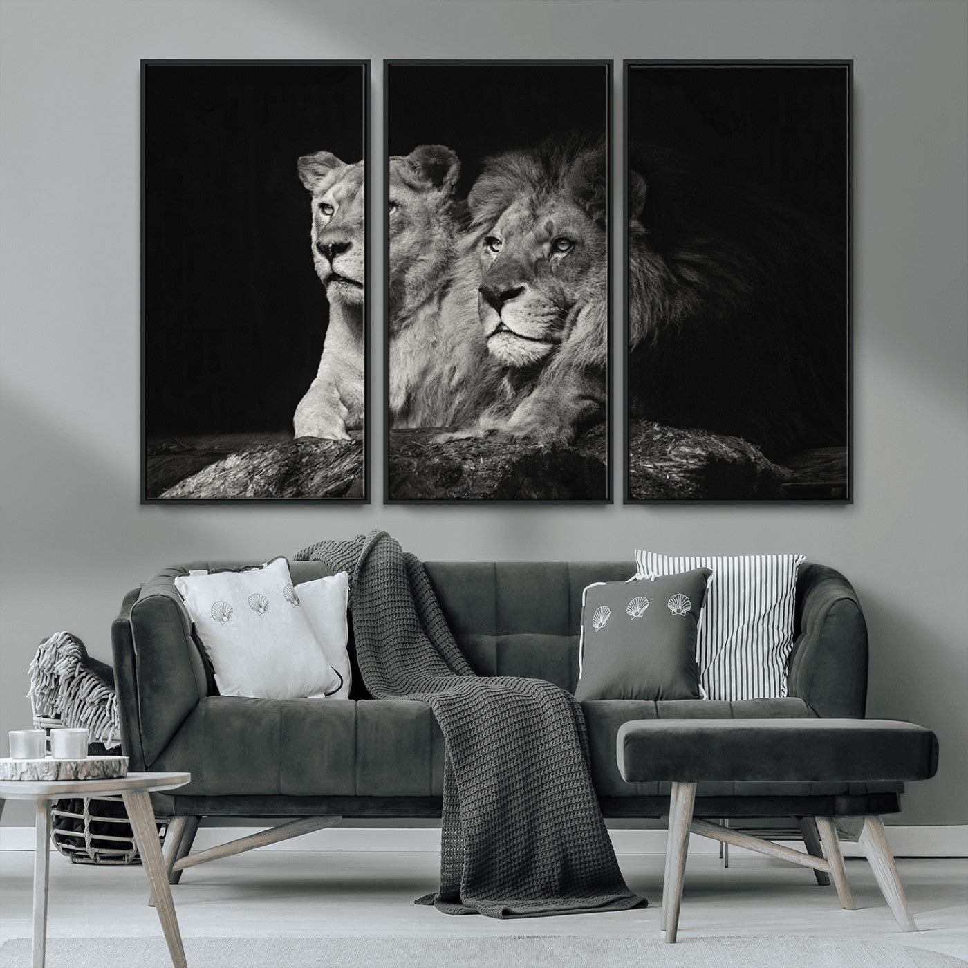 MGV-FC-48X32-3P - Lion Couple Canvas Wall Art Print – Elegant Wildlife Portrait in Black and White Lion Family – Ready to Hang