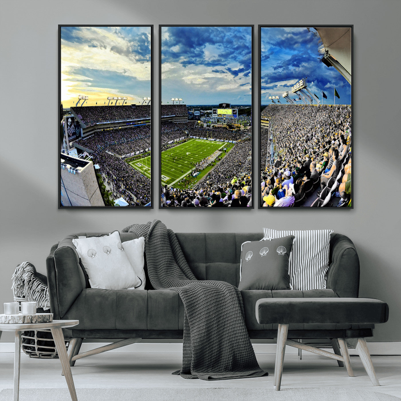 MGV-FC-48X32-3P - Framed USF Bulls Football Team Print - Tampa Raymond James Stadium Wall Art Canvas Print