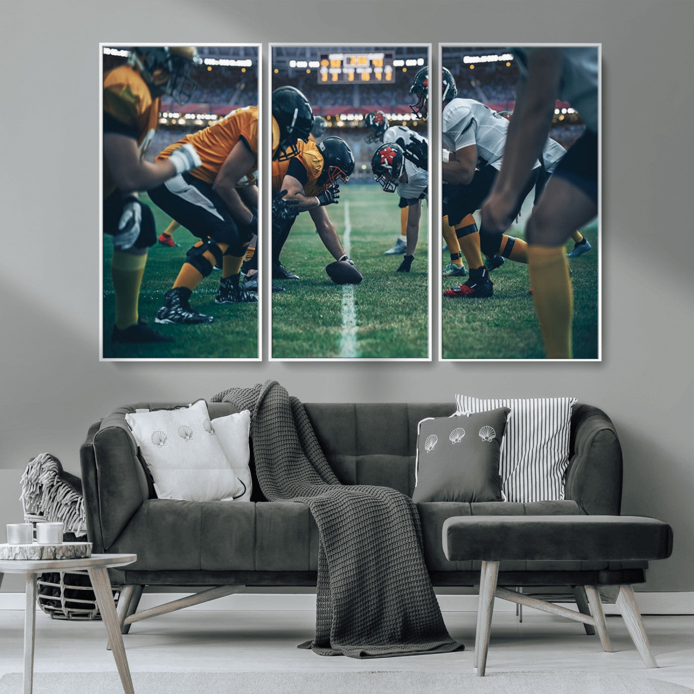 -American Football Playing Wall Art Canvas Print