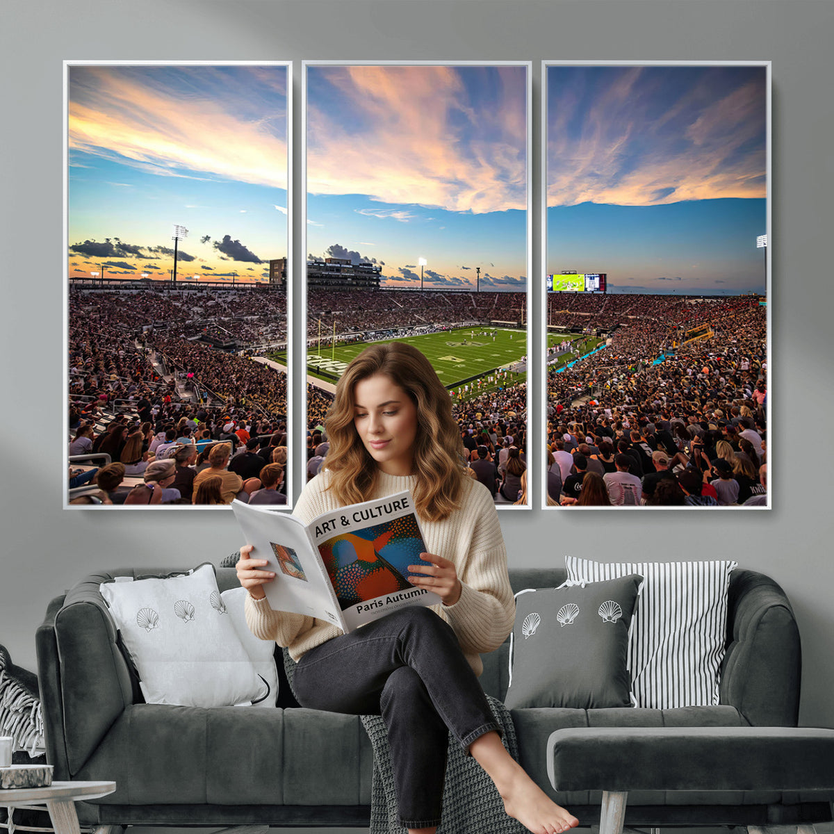 50243-MGV-CV-36X24 - UCF Knights Football Team Print - Orlando FBC Mortgage Stadium Wall Art Canvas Print