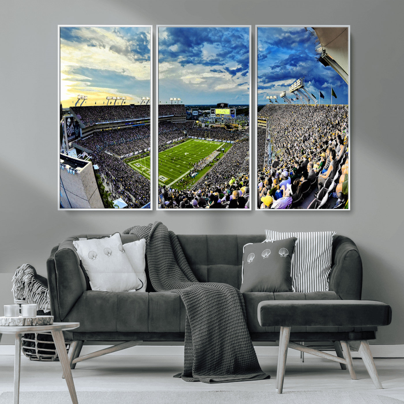 MGV-FC-48X32-3P - Framed USF Bulls Football Team Print - Tampa Raymond James Stadium Wall Art Canvas Print