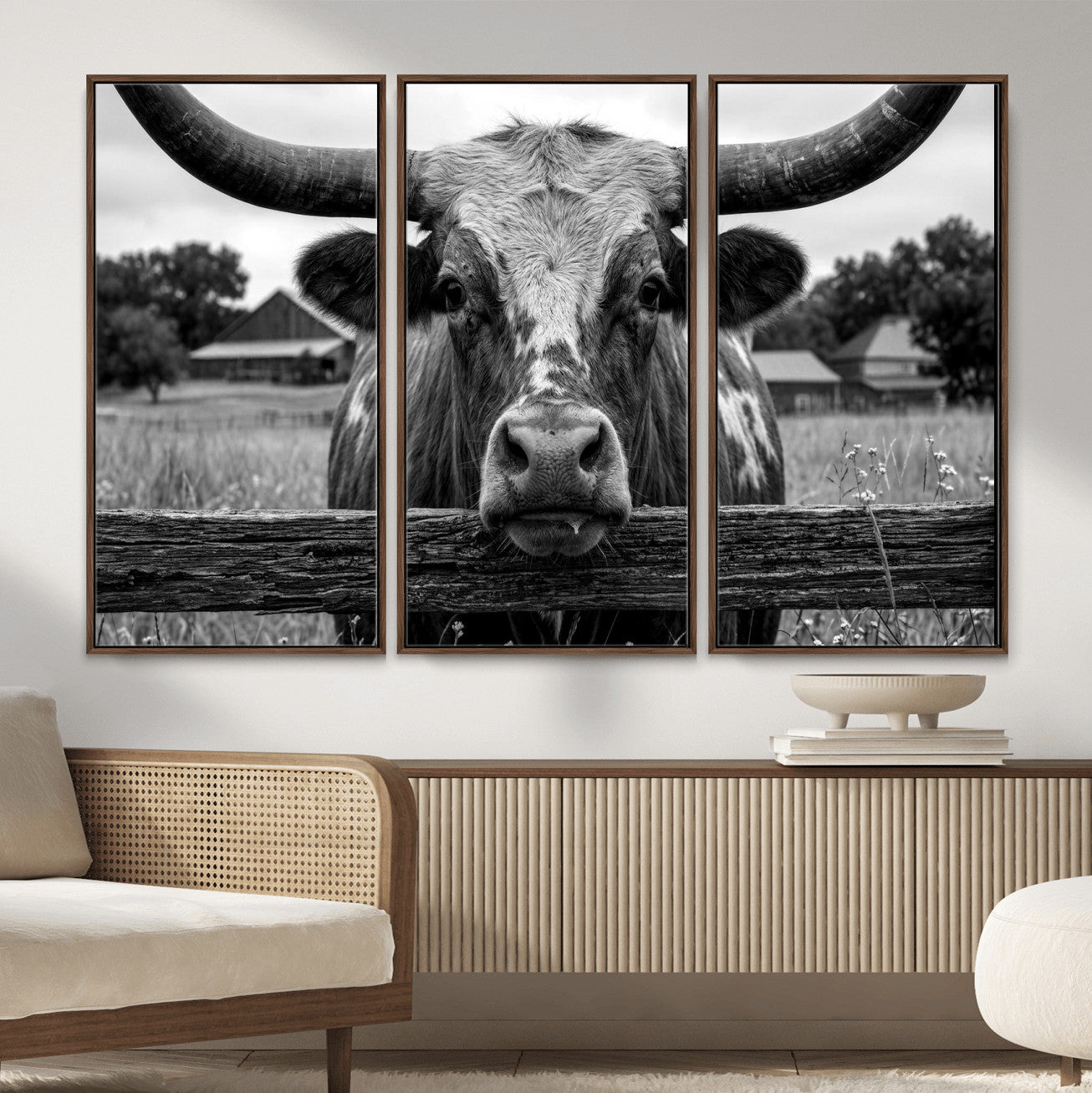 59378683B-MGV-CV-36X24 - Black White Texas Longhorn Bull Canvas Wall Art, Western Ranch Cattle Photography Print, Rustic Farmhouse Cowboy Decor Artwork