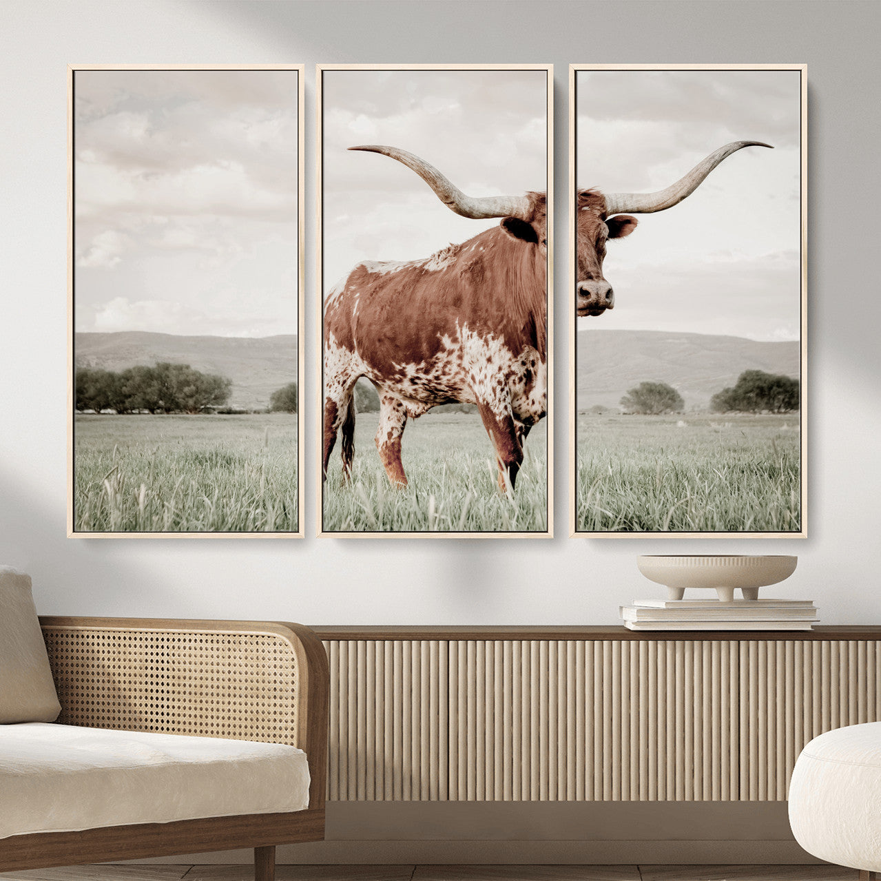 MGV-FC-48X32-3P - Texas Longhorn Wall Art Canvas Print, Framed Spotted Cattle Art Picture Print, Horned Bull Perfect Rustic Western Decor Artwork
