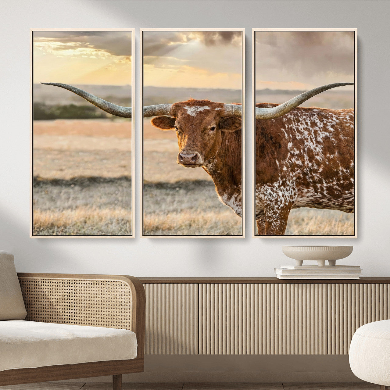 16502384-MGV-CV-36X24 - Texas Longhorn Wall Art Canvas Print, Western Ranch Bull Photography Canvas Print, Rustic Farmhouse Cattle Artwork for Living Room Decor