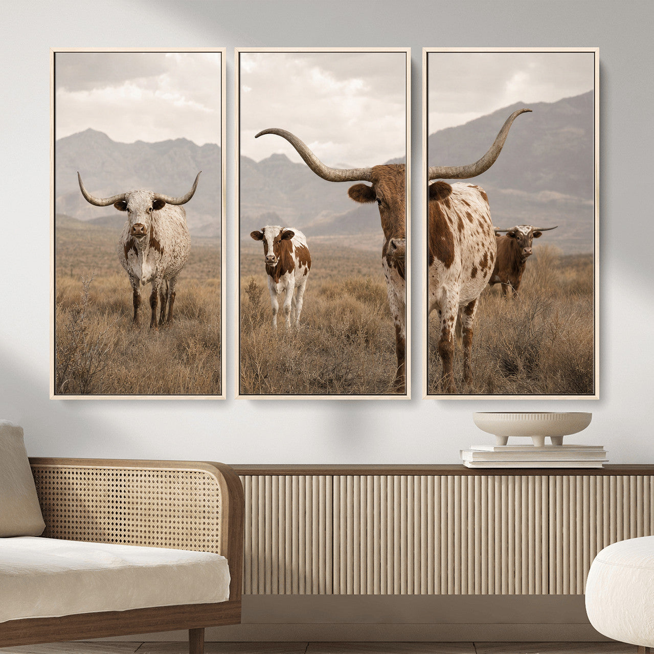 62336425AD-MGV-CV-36X24 - Rustic Texas Longhorn Cow Canvas Wall Art Print, Rustic Farm Animal Photography Print, Farmhouse Country Decor, Western Ranch Art