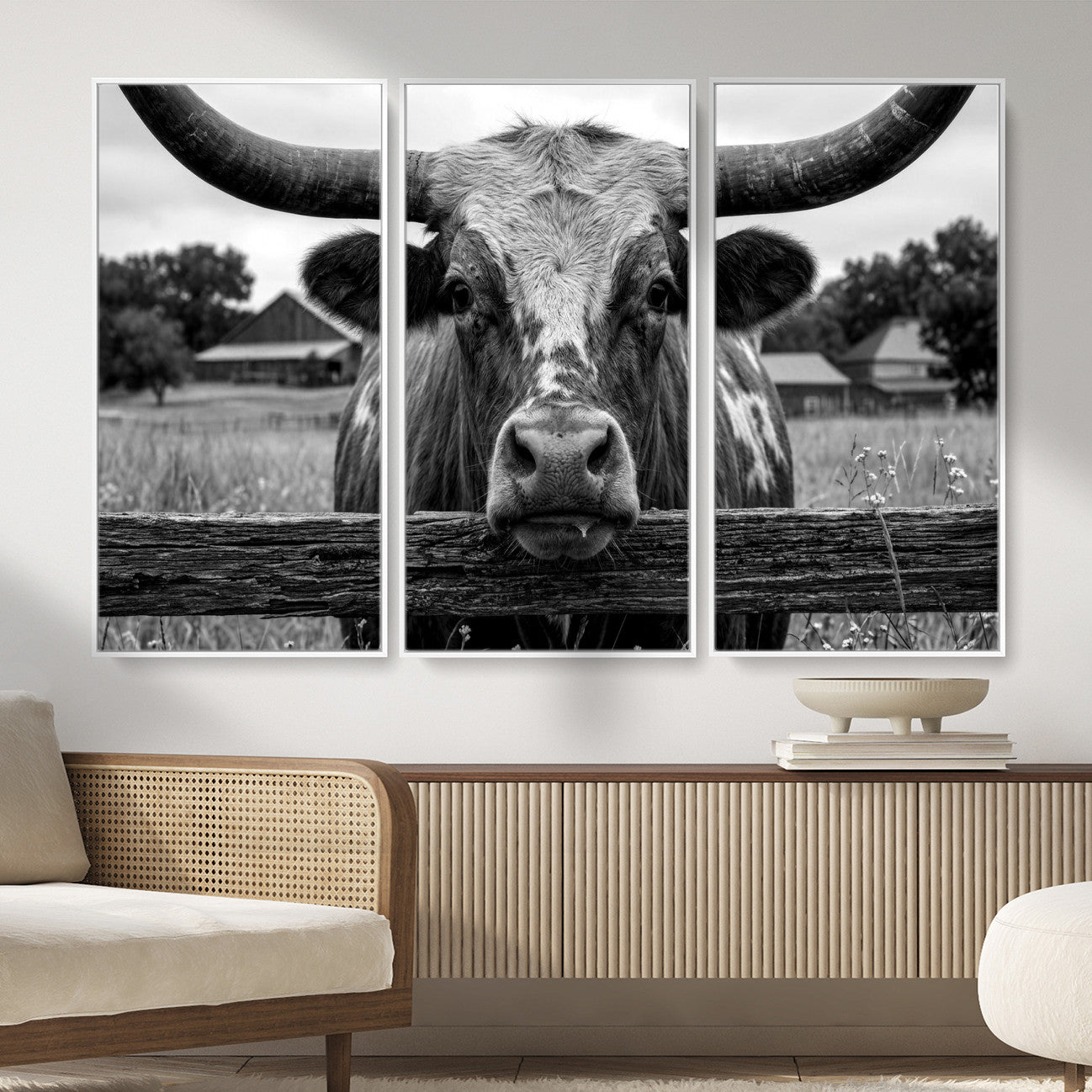 59378683B-MGV-CV-36X24 - Black White Texas Longhorn Bull Canvas Wall Art, Western Ranch Cattle Photography Print, Rustic Farmhouse Cowboy Decor Artwork