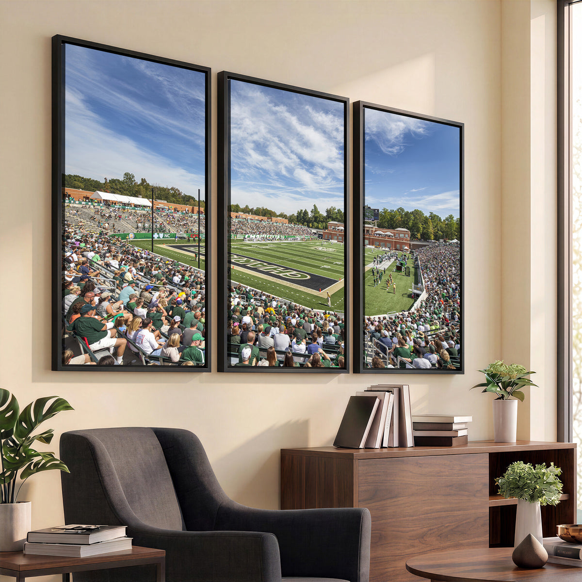 67799-MGV-CV-36X24 - University of Charlotte 49ers Football Team Print - Charlotte Jerry Richardson Stadium Canvas Print