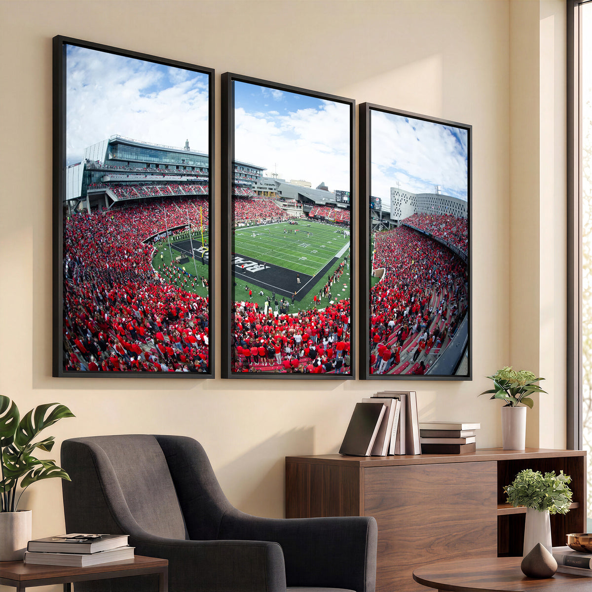 54070-MGV-CV-36X24 - Cincinnati Bearcats Football Team Print - Nippert Stadium Wall Art Canvas Print