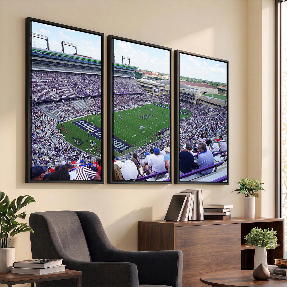 95139-MGV-CV-36X24 - The Texas Christian University TCU Horned Frogs Football Team Print, Fort Worth