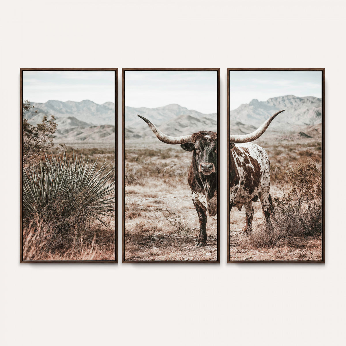 17622011H-MGV-CV-36X24 - Texas Longhorn Bull Wall Art Canvas Print, Western Farmhouse Cowboy Decor, Rustic Texas Ranch Cattle Artwork for Living Room Bedroom Office, Framed Wall Decor