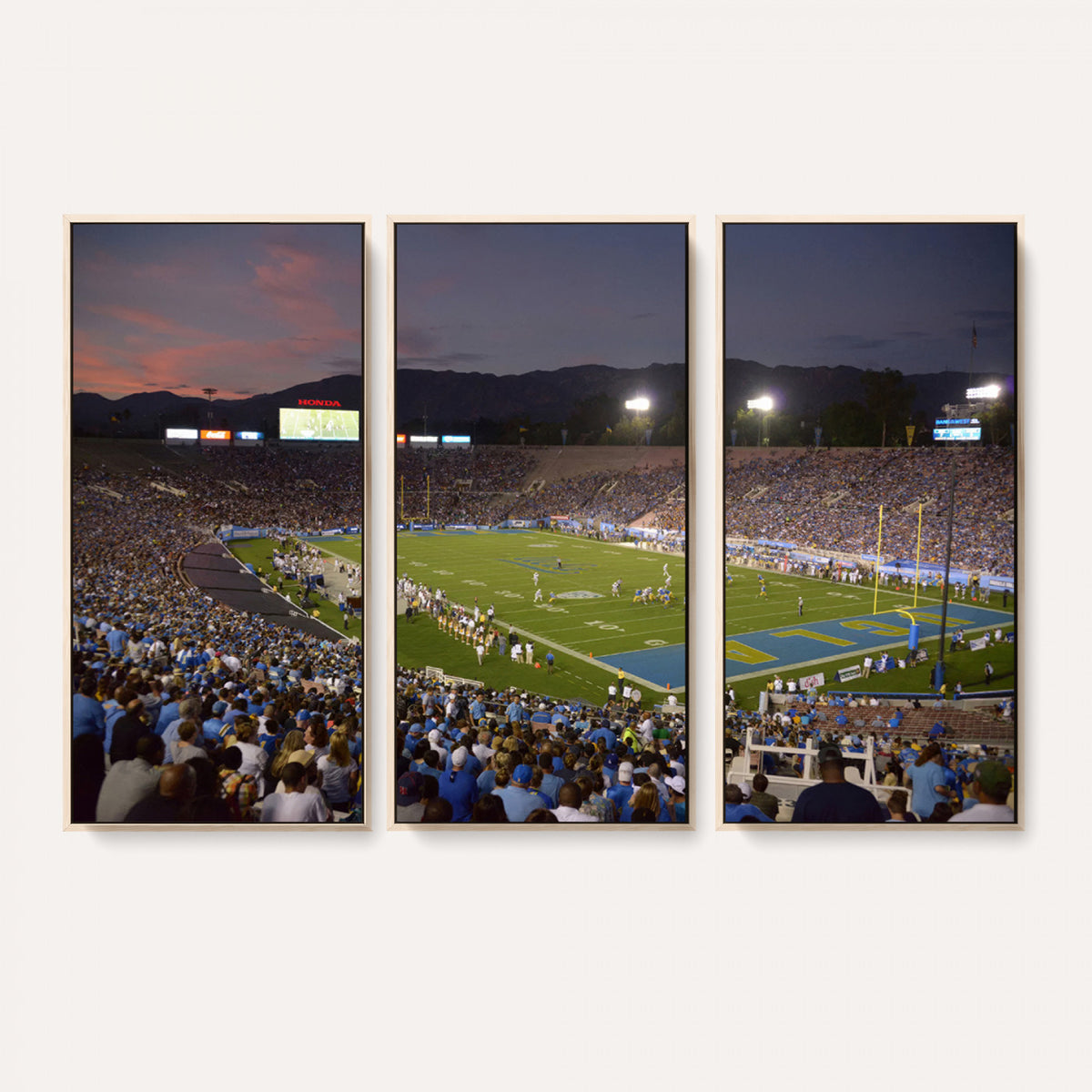 90359-MGV-CV-36X24 - UCLA Bruins Football Team Print - Pasadena Rose Bowl Stadium Wall Art Canvas Print