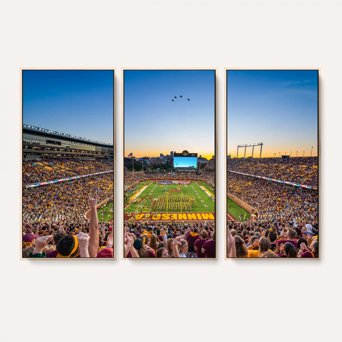 84421-MGV-CV-36X24 - University of Minnesota Golden Gophers Art Print, Football Team Print - Minneapolis Huntington Bank