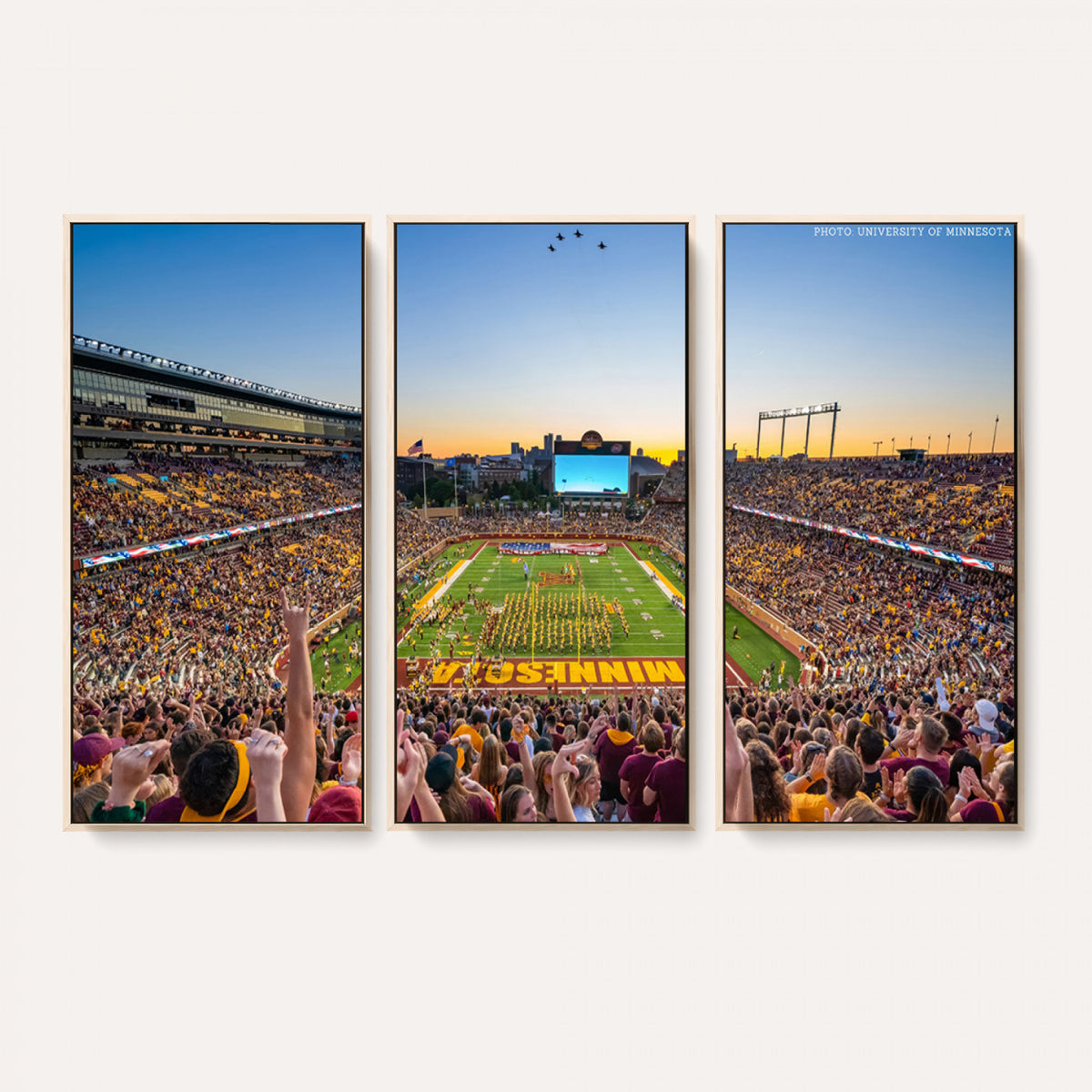 63452-PAN-FL-20X10 - University of Minnesota Golden Gophers Football Team Print - Minneapolis Huntington Bank Stadium