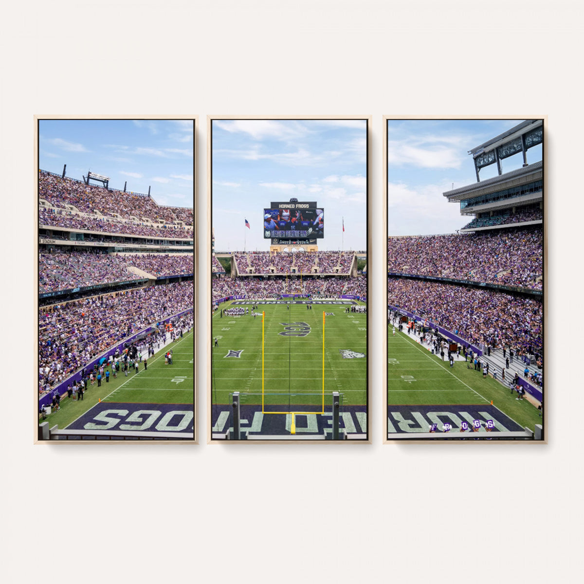 27650-PAN-FL-20X10 - TCU Horned Frogs Football Team Print - Fort Worth Amon G. Carter Stadium Wall Art Canvas Print