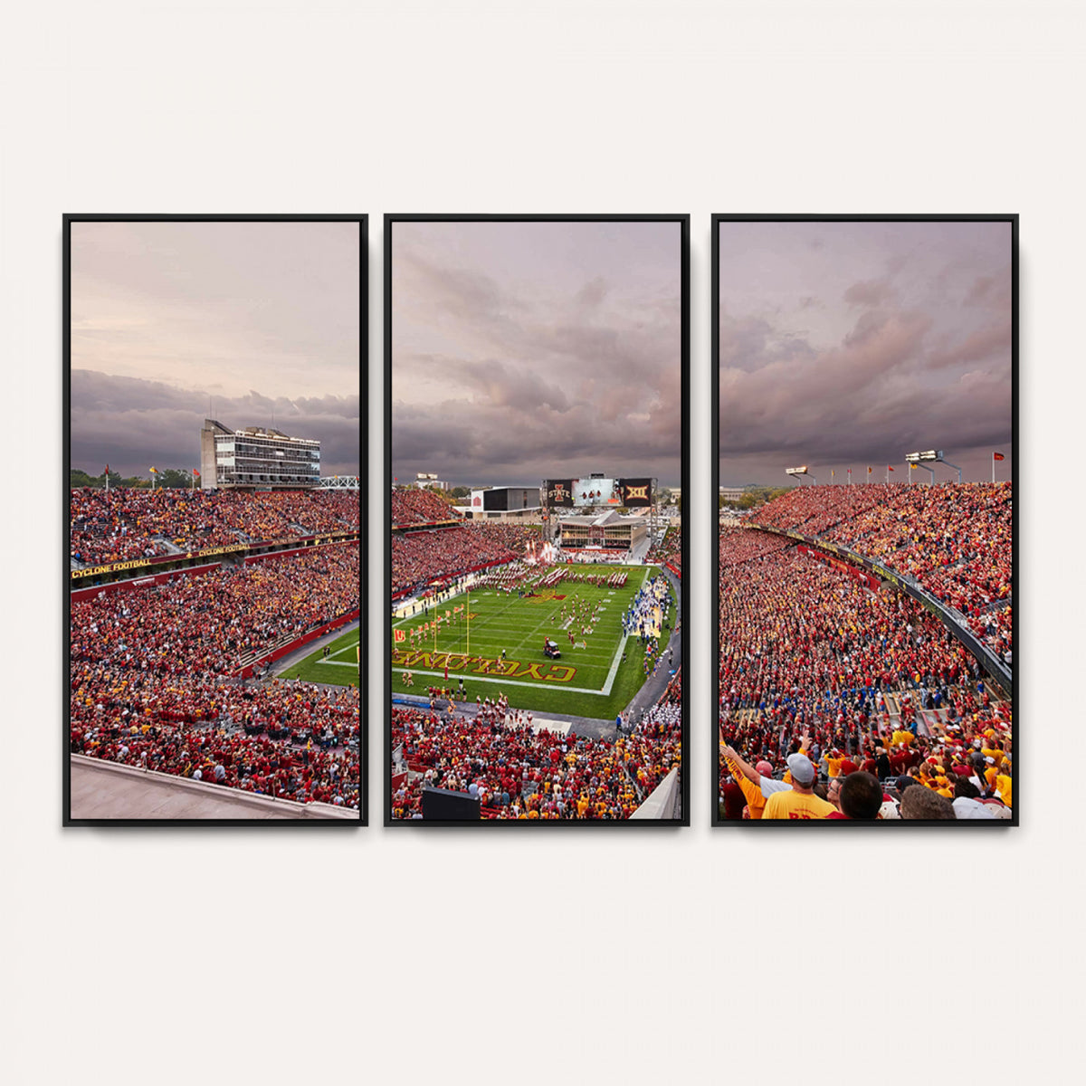 50373-MGV-CV-36X24 - Iowa State University Cyclones Football Team Print, Ames