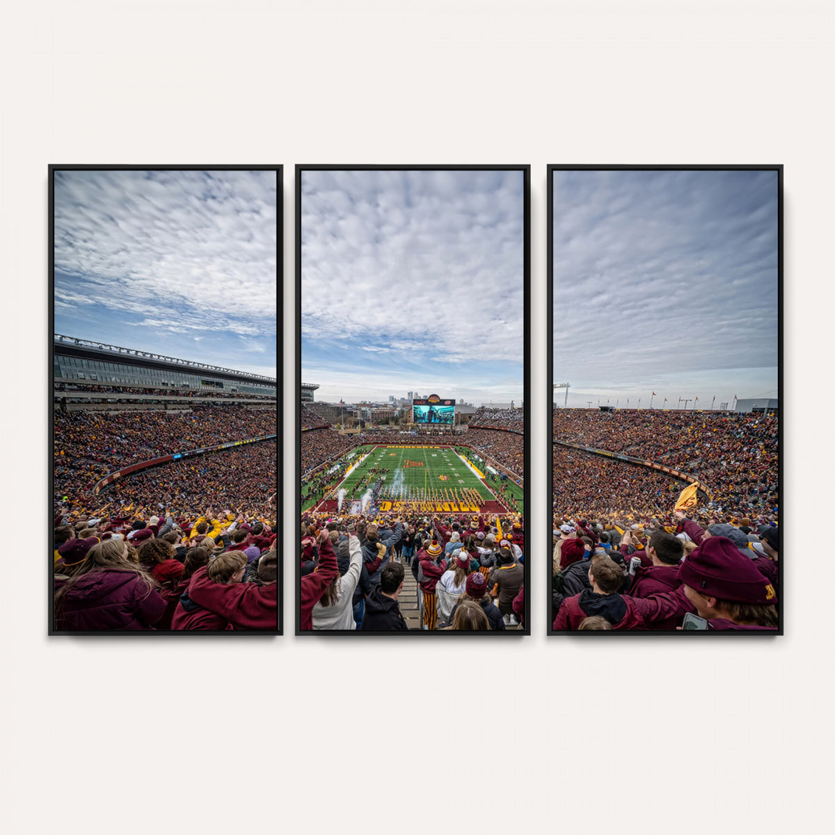38459-PAN-FL-20X10 - University of Minnesota Golden Gophers Football Team Print - Minneapolis Huntington Bank Stadium Art