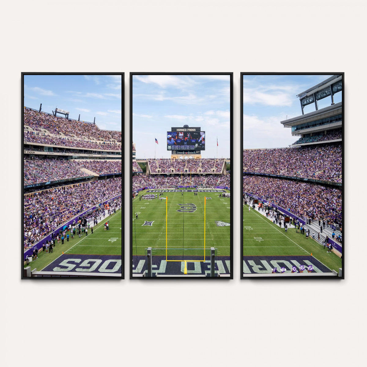 27650-PAN-FL-20X10 - TCU Horned Frogs Football Team Print - Fort Worth Amon G. Carter Stadium Wall Art Canvas Print