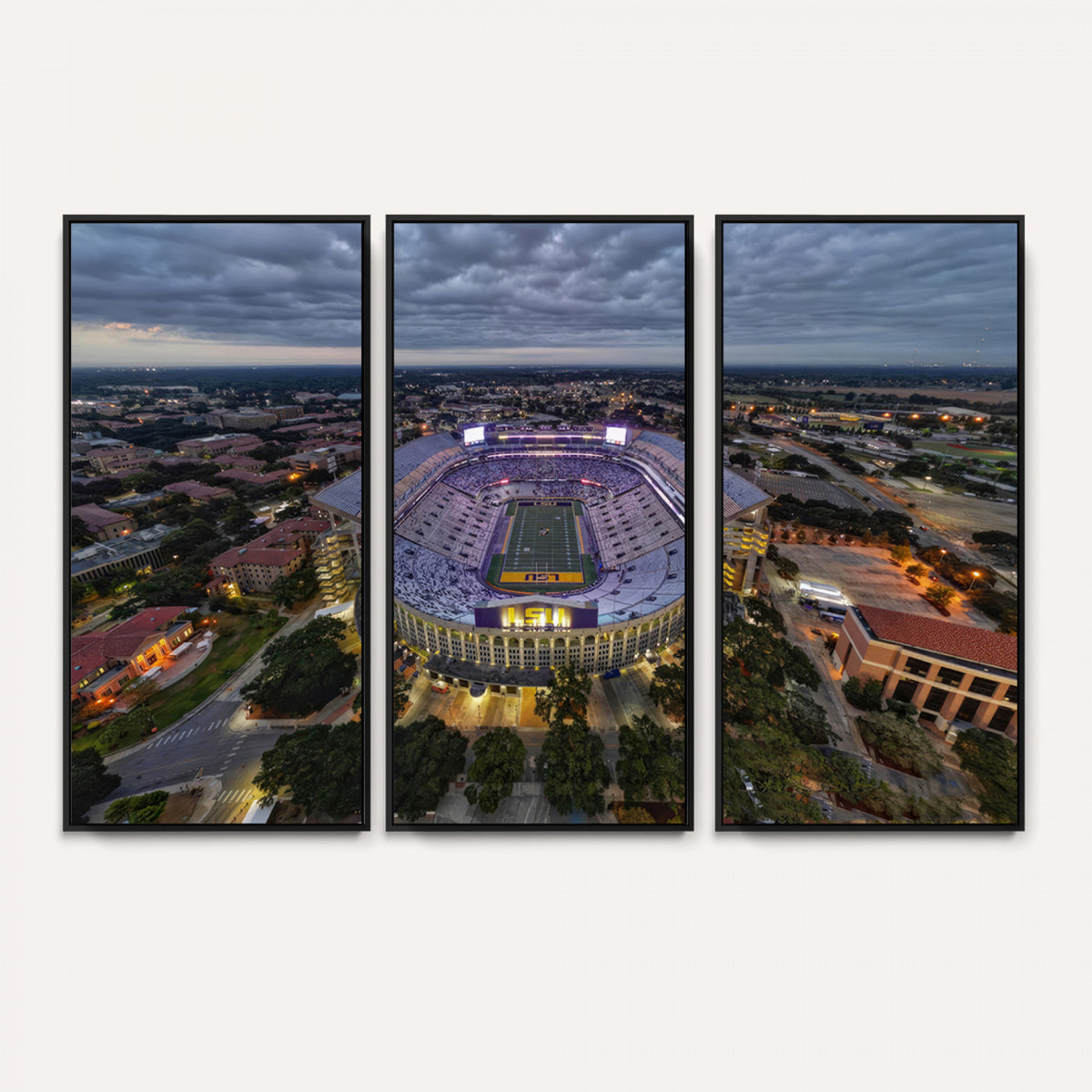 77405-MGV-CV-36X24 - The Louisiana State University Tigers Football Team Print