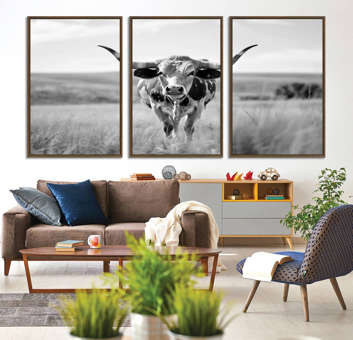 Texas Cow Longhorn Canvas Print, perfect for farmhouse décor.